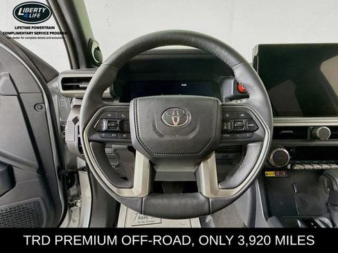 Used 2025 Toyota 4Runner TRD Off-Road Premium image 11