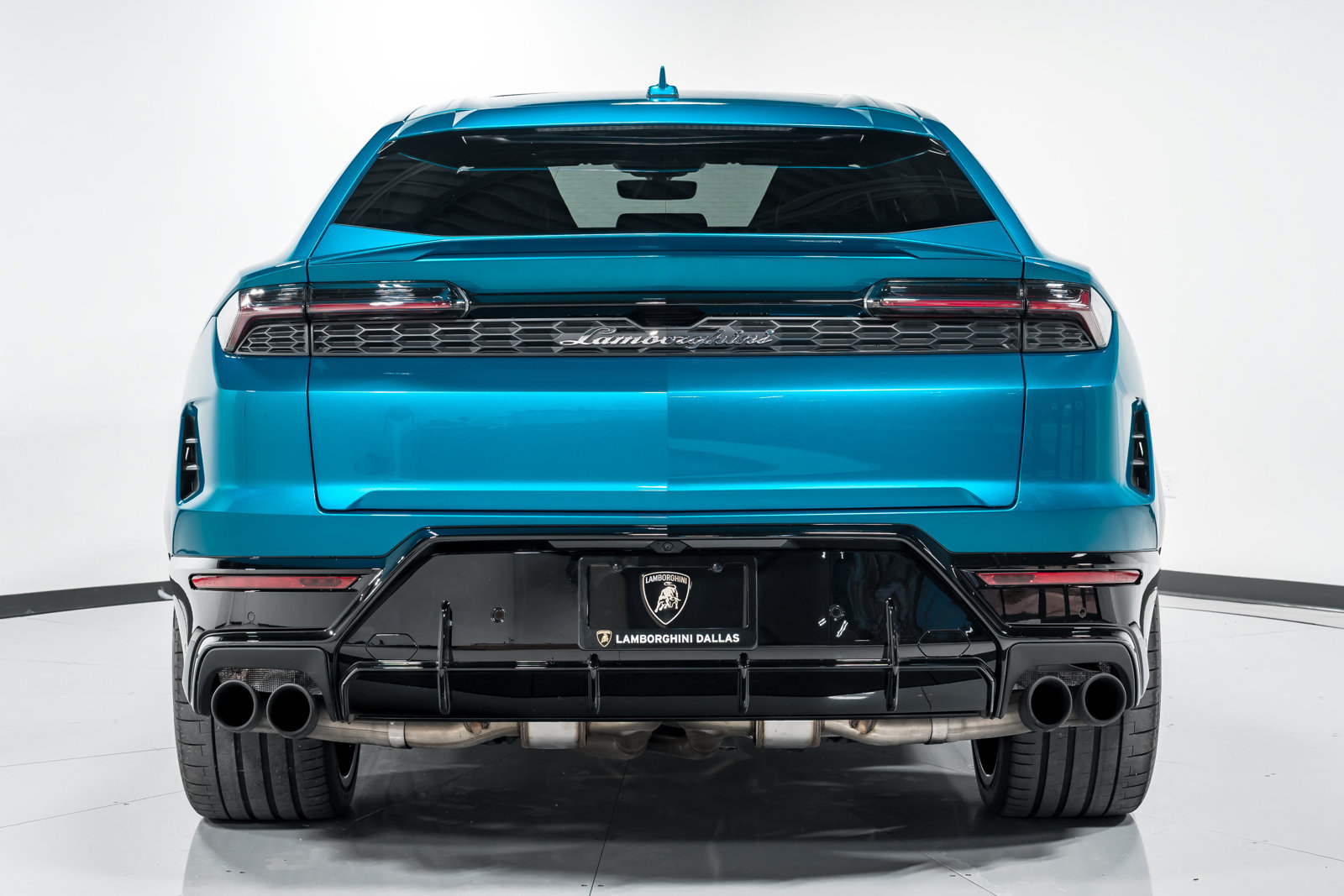 Used 2025 Lamborghini Urus SE AWD/4WD image 4