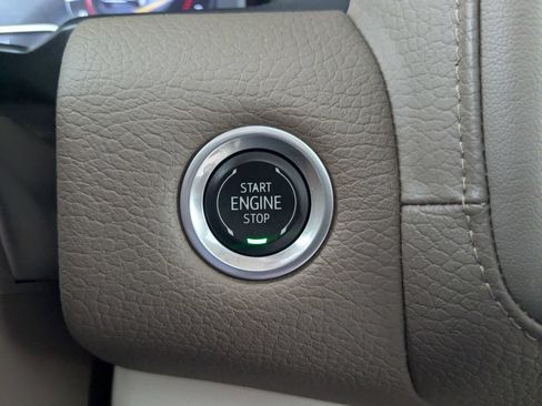 Used 2024 GMC Yukon Denali w/ Denali Reserve Package AWD/4WD image 21
