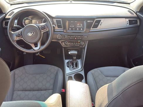 Used 2019 Kia Niro LX image 28