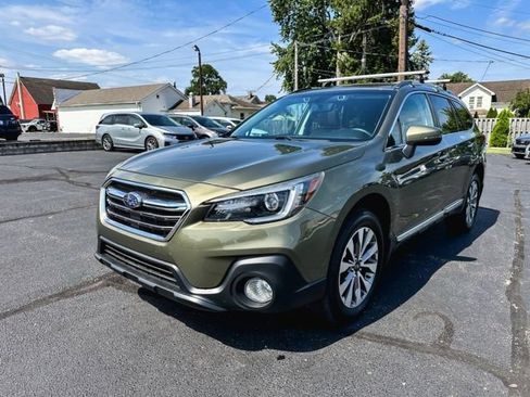 Used 2018 Subaru Outback 3.6R Touring w/ Popular Package #3 AWD/4WD image 3