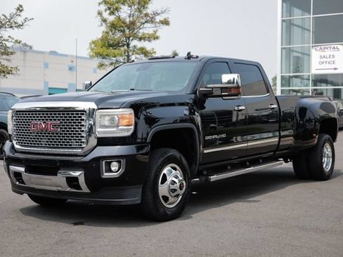 Used 2015 GMC Sierra 3500 Denali w/ Duramax Plus Package AWD/4WD image 4