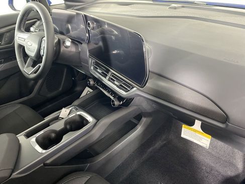 New 2026 Chevrolet Equinox EV LT image 26