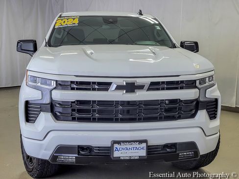 Used 2024 Chevrolet Silverado 1500 RST AWD/4WD image 4