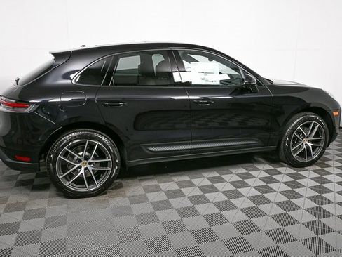 Certified 2025 Porsche Macan image 28
