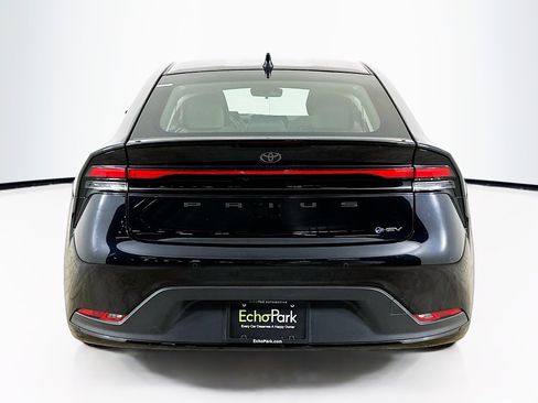 Used 2025 Toyota Prius LE image 7