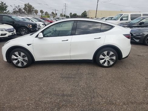 Used 2022 Tesla Model Y Long Range AWD/4WD image 10