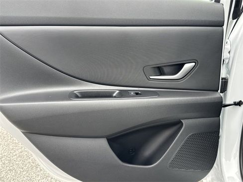 New 2026 Hyundai Elantra Blue image 21