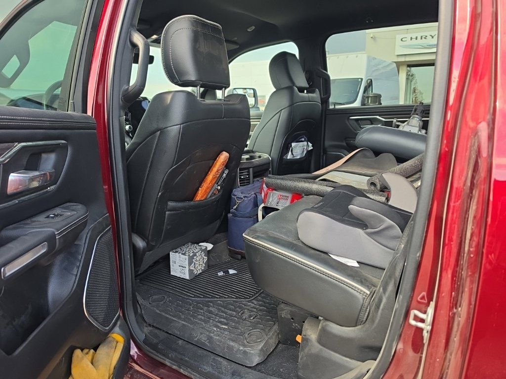 Used 2025 RAM 1500 Laramie AWD/4WD image 11