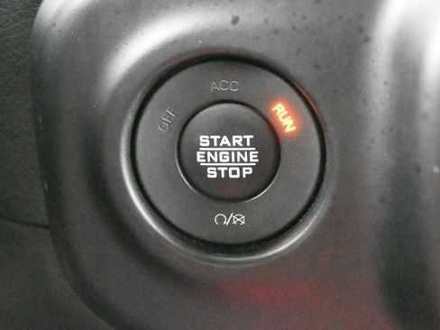 Used 2022 Jeep Wrangler Sport AWD/4WD image 26