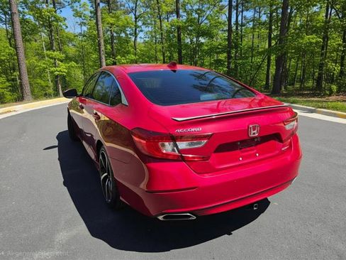 Used 2018 Honda Accord Sport image 6