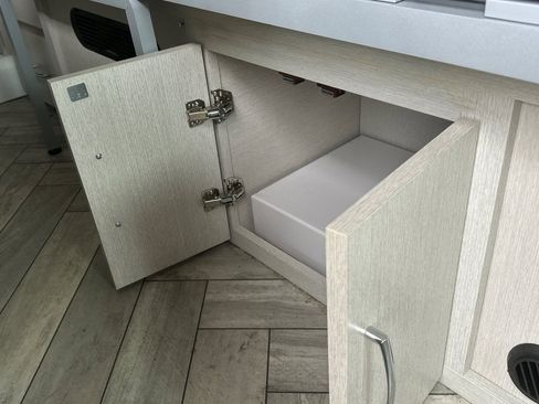 Used 2023 Mercedes-Benz Sprinter 2500 image 31