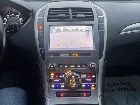 Used 2020 Lincoln MKZ FWD image 21