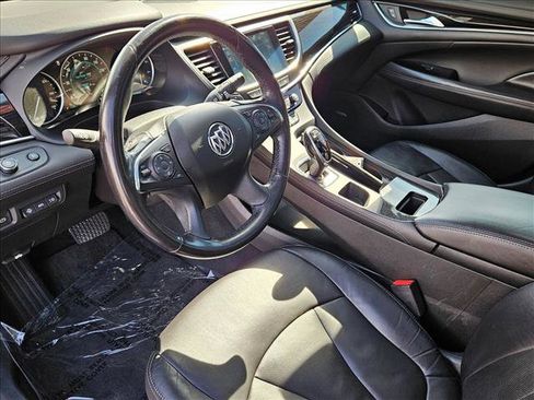 Used 2018 Buick LaCrosse Avenir w/ Driver Confidence Package #2 AWD/4WD image 10