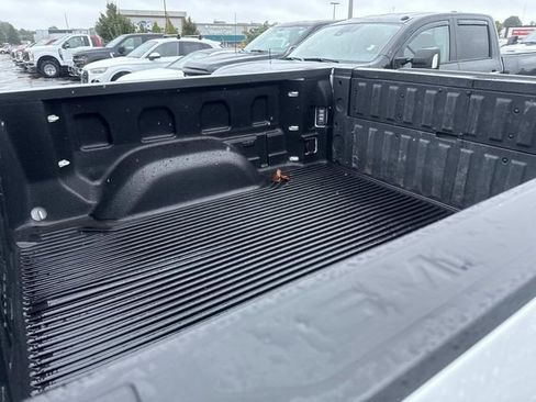 Used 2025 GMC Sierra 1500 SLT image 20