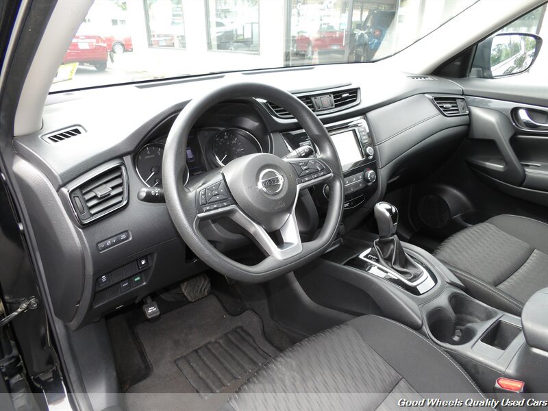 Used 2018 Nissan Rogue S FWD image 10
