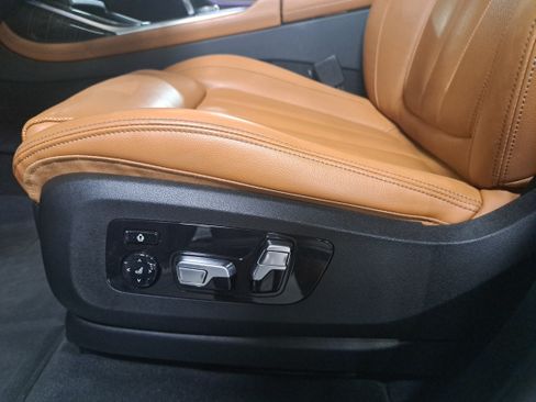 Used 2020 BMW X7 xDrive40i w/ Luxury Seating Package AWD/4WD image 29