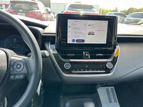 Used 2026 Toyota Corolla LE FWD image 22