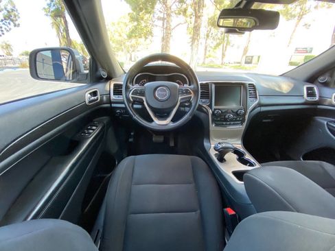 Used 2015 Jeep Grand Cherokee Laredo w/ Quick Order Package 23E image 27