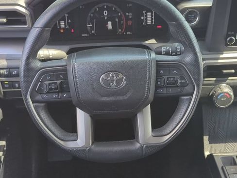 Used 2025 Toyota 4Runner SR5 AWD/4WD image 9
