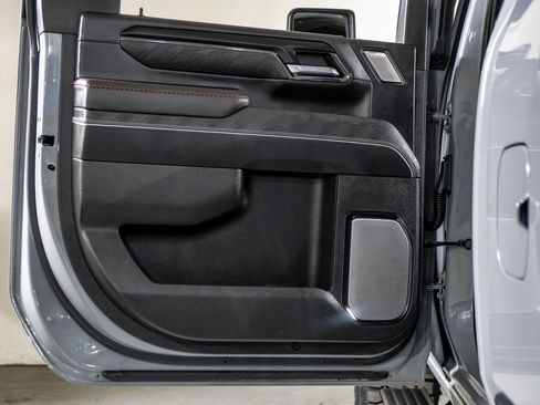 Used 2024 GMC Sierra 2500 AT4X image 36