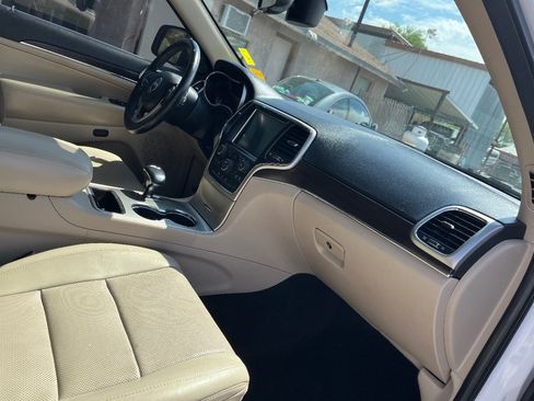 Used 2014 Jeep Grand Cherokee Limited w/ Luxury Group II RWD image 37