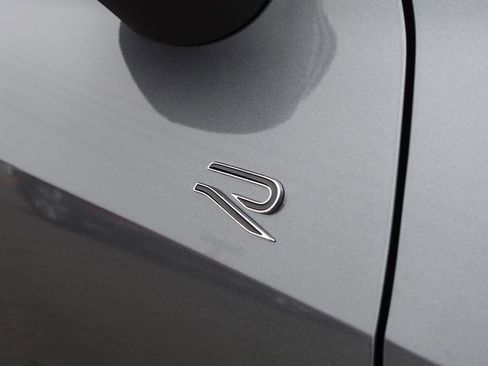 New 2026 Volkswagen Tiguan SE R-Line image 7