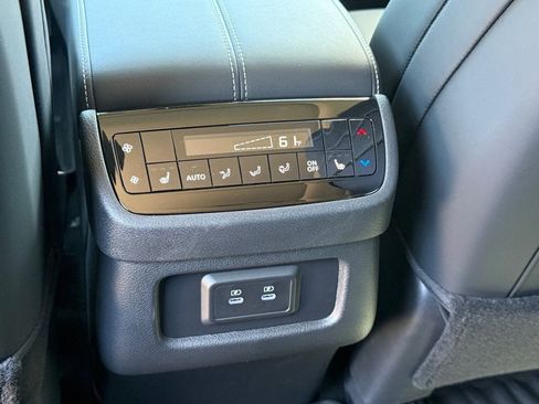 New 2026 INFINITI QX60 Luxe image 25