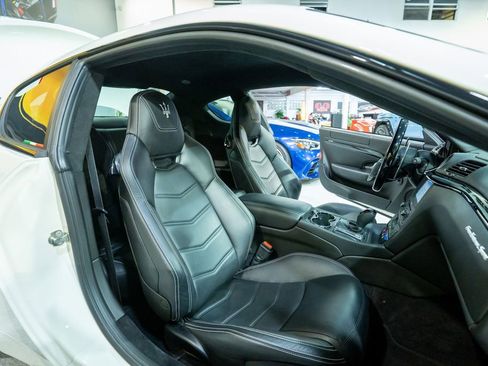 Used 2014 Maserati GranTurismo Sport RWD image 24