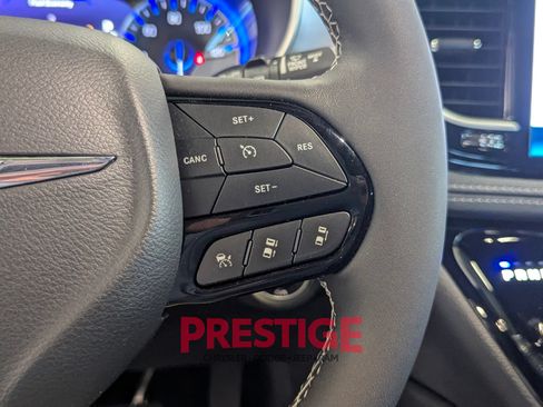 Used 2024 Chrysler Pacifica Limited w/ S Appearance Package FWD image 21