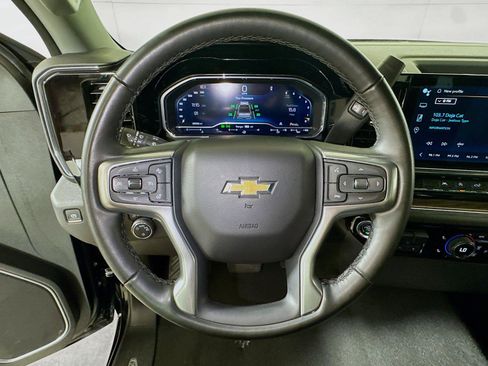Certified 2025 Chevrolet Silverado 1500 LT RWD image 9