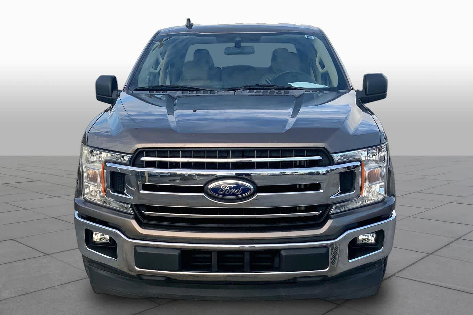 Used 2019 Ford F150 XLT w/ Trailer Tow Package RWD image 4