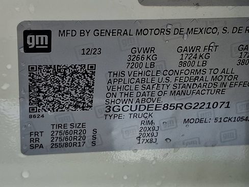 Used 2024 Chevrolet Silverado 1500 RST AWD/4WD image 27