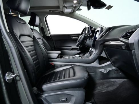 Certified 2024 Ford Edge SEL w/ Convenience Package AWD/4WD image 11