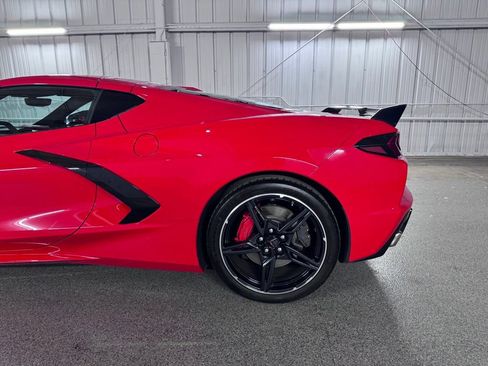 Used 2022 Chevrolet Corvette Stingray Preferred Cpe w/ Z51 Performance Package RWD image 11
