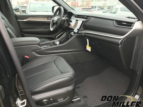 New 2026 Jeep Grand Cherokee Limited Reserve image 28