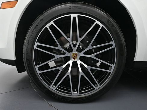 New 2026 Porsche Macan image 26