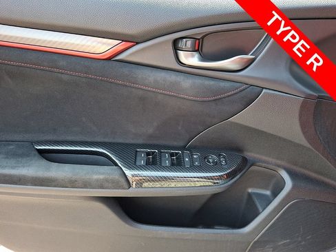 Used 2019 Honda Civic Type R image 12