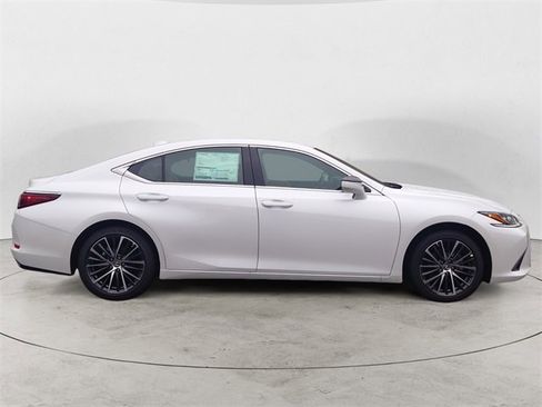 New 2025 Lexus ES 350 w/ Premium Package image 6