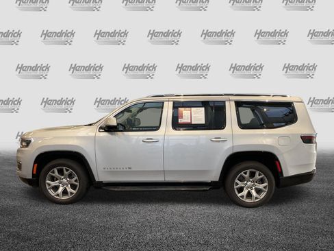 Used 2022 Jeep Wagoneer Series I w/ Premium Group I AWD/4WD image 7
