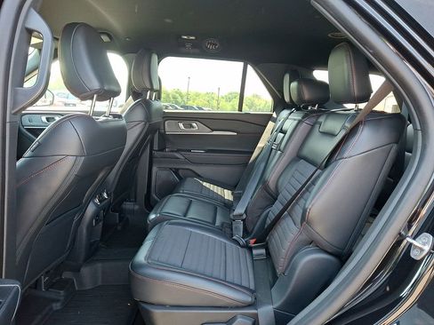 Used 2025 Ford Explorer ST-Line w/ Premium Package AWD/4WD image 10