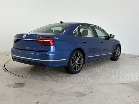 Used 2017 Volkswagen Passat 1.8T R-Line FWD image 9