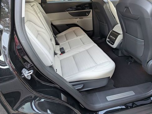New 2026 Lincoln Nautilus Reserve AWD/4WD image 32