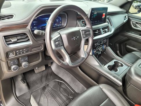 Used 2023 Chevrolet Suburban Z71 w/ Luxury Package AWD/4WD image 27