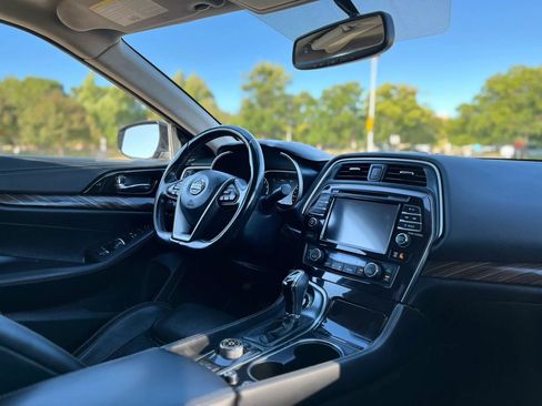 Used 2016 Nissan Maxima Platinum FWD image 15