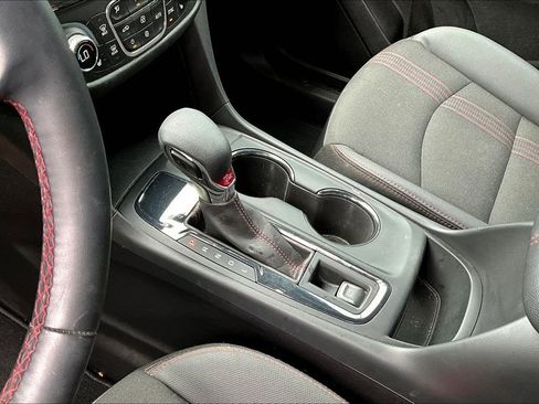 Used 2024 Chevrolet Equinox RS FWD image 18