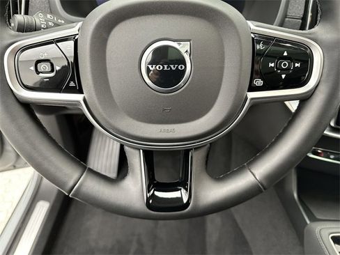 Certified 2025 Volvo XC90 B6 Plus image 14