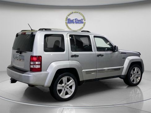 Used 2011 Jeep Liberty Sport AWD/4WD image 6