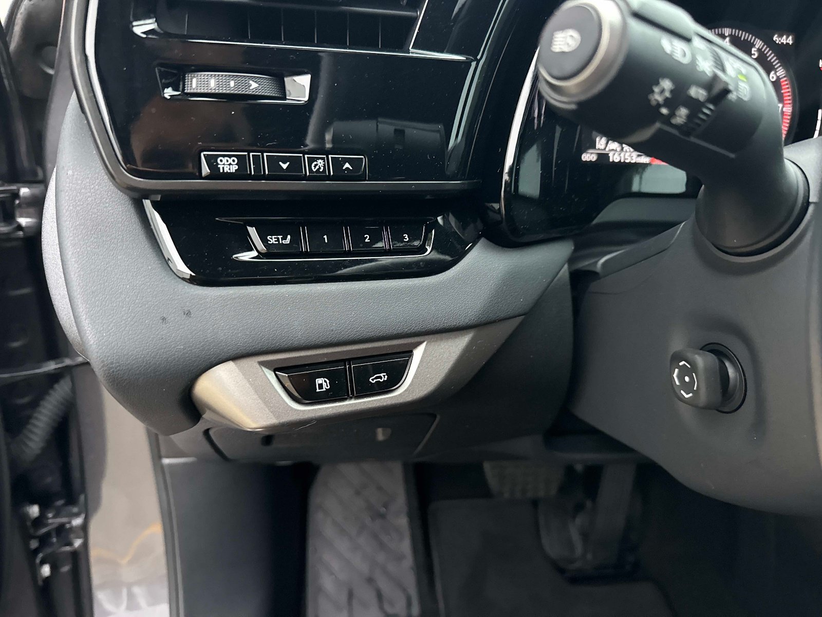 Used 2024 Lexus RX 350 Premium w/ Accessory Package (Z1) FWD image 33