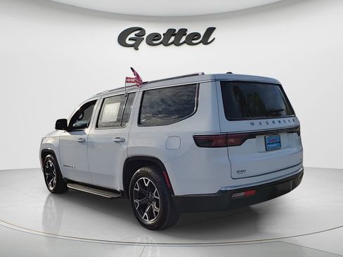 Used 2024 Jeep Wagoneer Series III w/ Flexible Seating Group AWD/4WD image 18